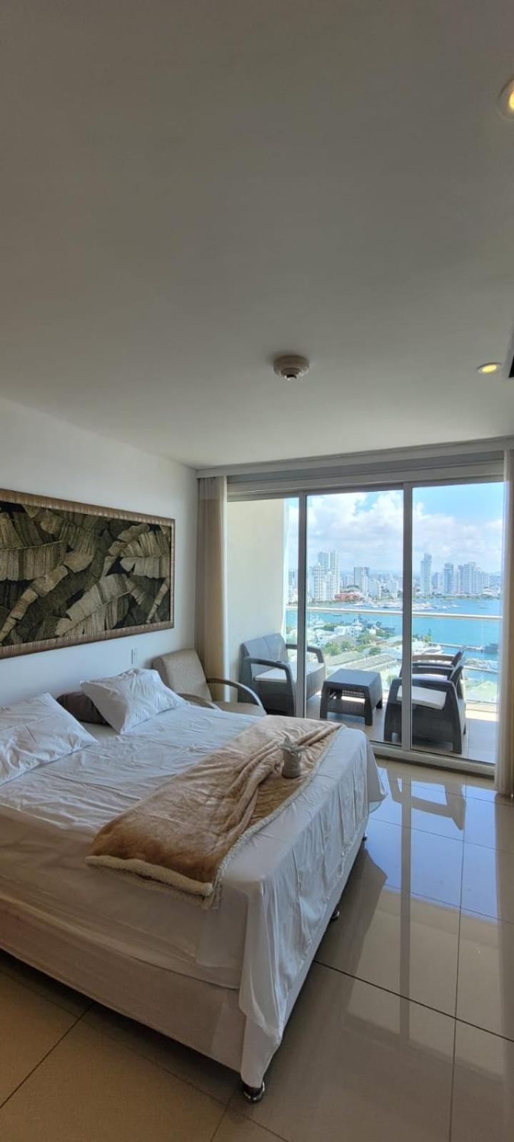 En Edificio H2 Bocagrande Cerca Al Mar Apartment